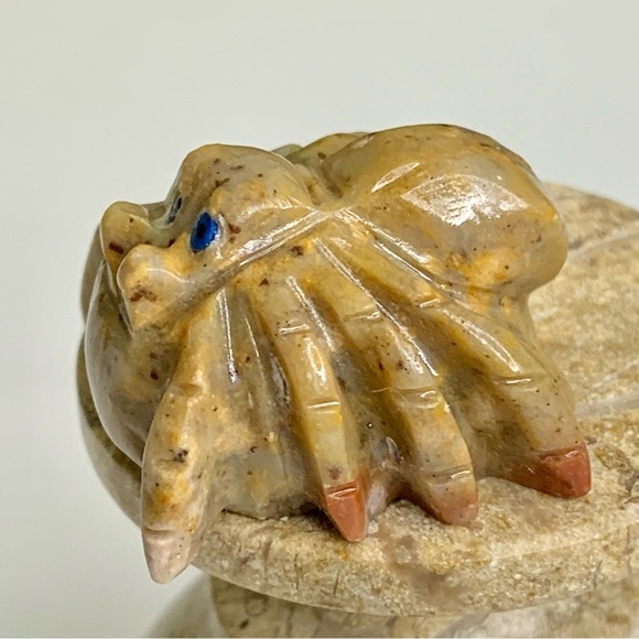 SPIDER Soapstone Figurine MINI Carved Stone Healing Crystal Animal Figure 1.5" - Picture 6 of 11